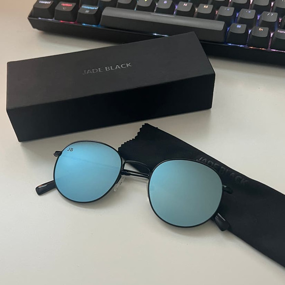 Jade Black Polarized Sunglasses Blue Lens Men's Black Frame with Case - Picture 1 of 4